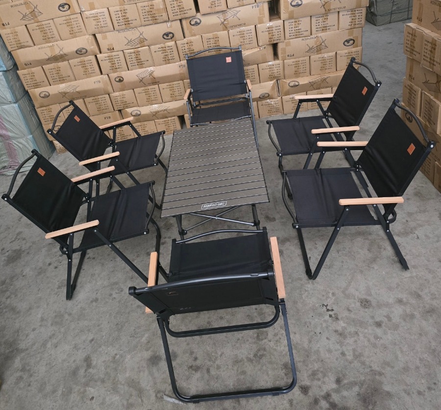 เก้าอี้ตั้งแคมป์ เก้าอี้พับกลางแจ้ง เก้าอี้สนาม เก้าอี้ตลาดกลางคืน พร้อมถุงเก็บเพื่อป้องกันการชน