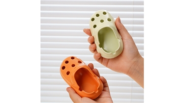 ที่เขี่ยบุหรี่ดีไซน์รองเท้าหัวโต