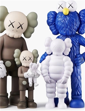 KAWS FAMILY Figures Brown/Blue/White