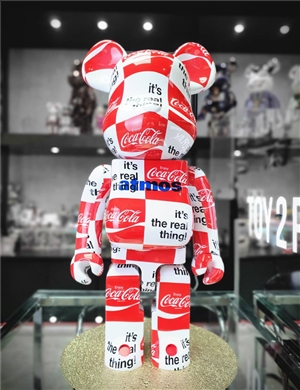 Bearbrick  Atmos X Coca-Cola 1000% สินค้าโชว์